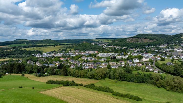 Die Stadt Gerolstein aus der Vogelperspektive